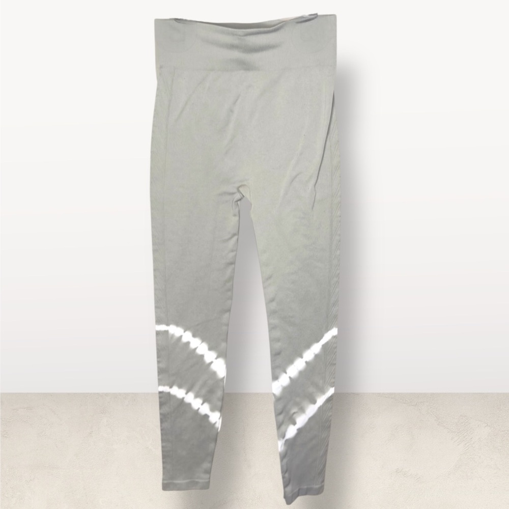🌺Flirtitude Light Sage Women's Leggings